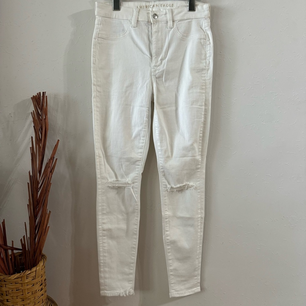 White Distressed American Eagle Jegging Size 4